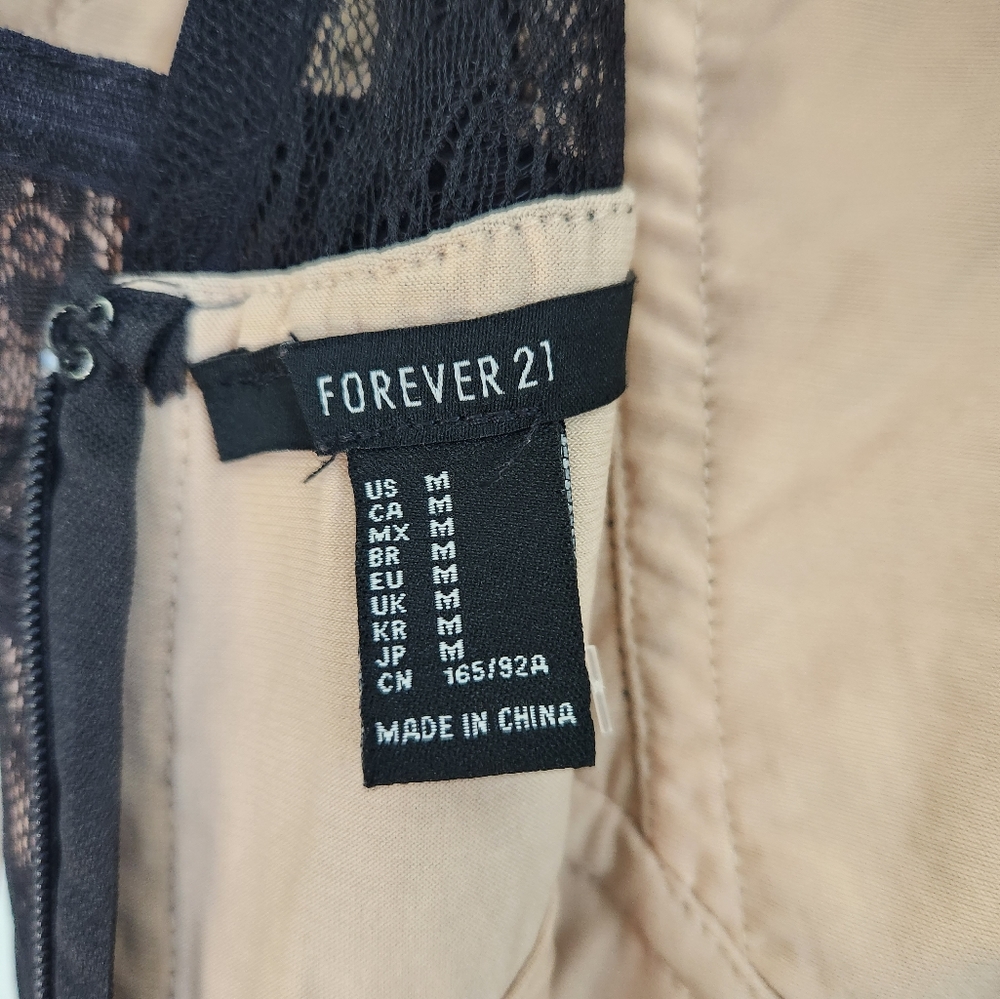 Forever 21 - Picture 4 of 8